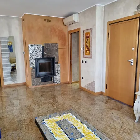 Consuelo House 아파트 *