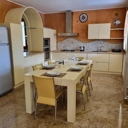 Apartment Consuelo House *